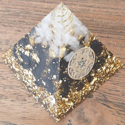 Orgonite Pyramide Ajna Chakra