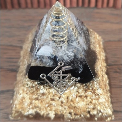 Orgonite Pyramide Muladhara Chakra