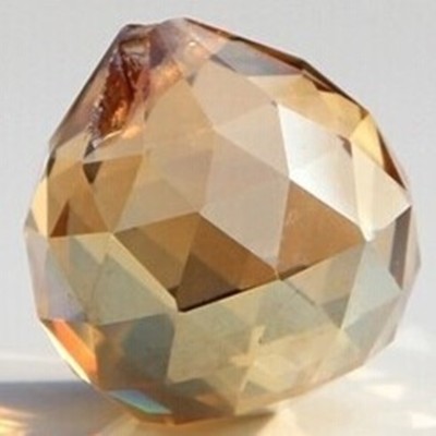 Cristal à Facettes ambre 20mm - Remèdes Feng Shui 2024
