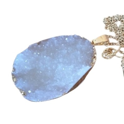 Collier Pendentif Grande Géode en Agate blanche