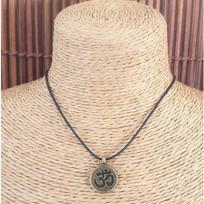 Pendentif Mantra Aum bronze