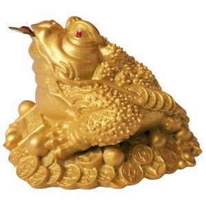 Grande statue grenouille sur lit de pièces dorée Feng Shui