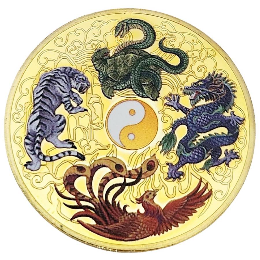 amulette décorative dorée des quatre animaux célestes, vue de face