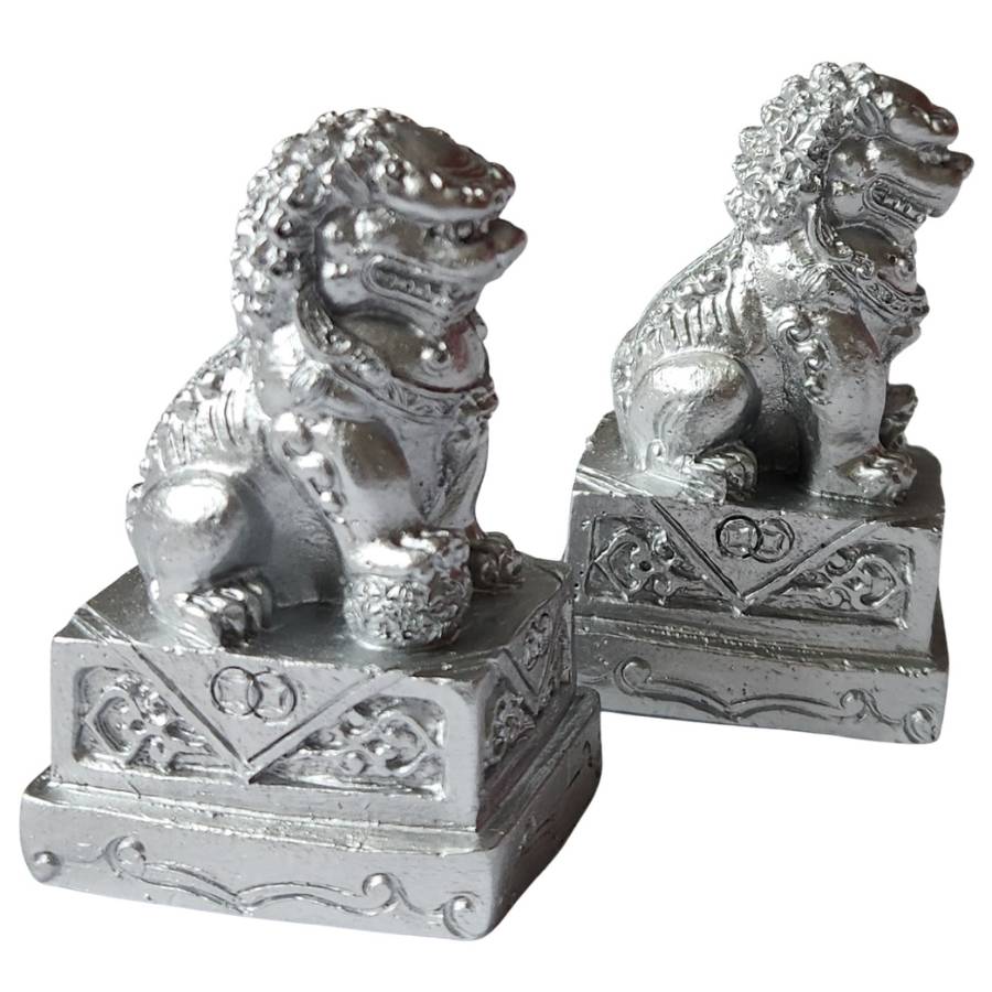 Statues Fu Dogs argentées Feng Shui – vue de profil symbolique yin et yang