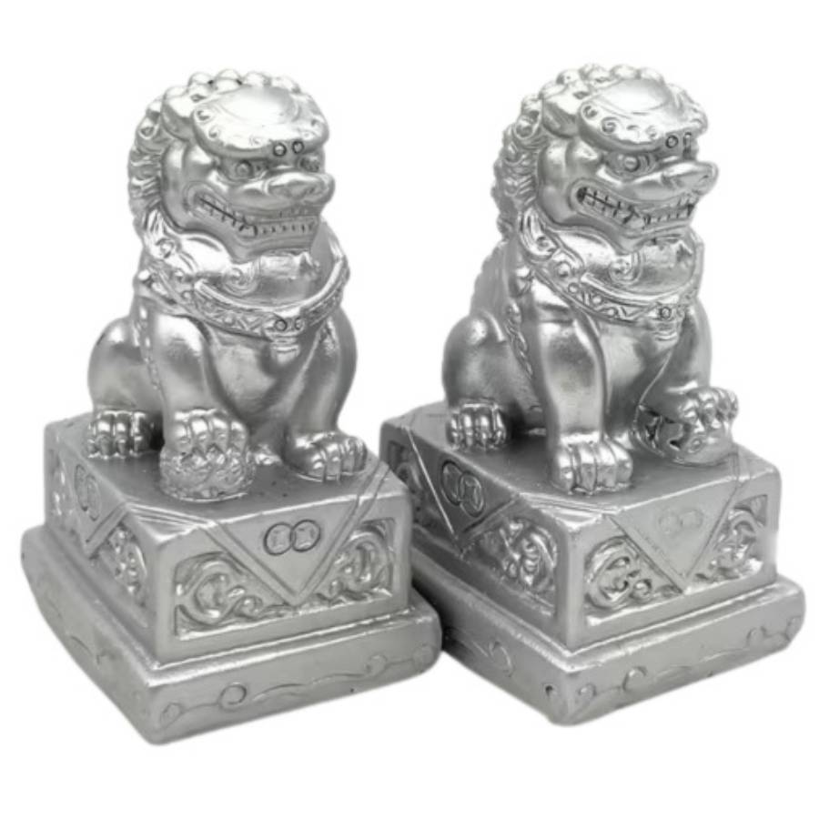 Statues Fu Dogs argentées Feng Shui – vue de face duo de protection énergétique