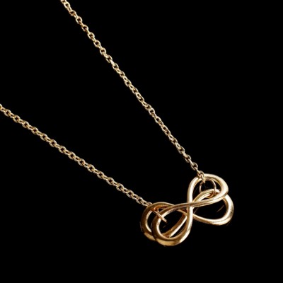 Collier Talisman Double 8 de l'Infini doré – Image 2