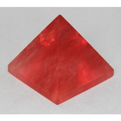 Pyramide de Cristal Rouge Clair 40mm