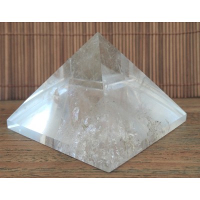 Grande Pyramide de Cristal de Roche 100mm