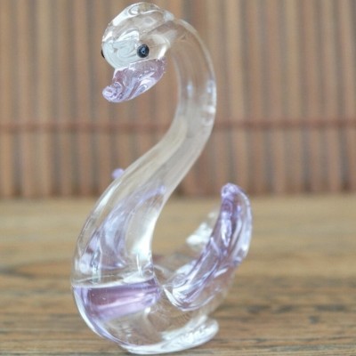 Cygne en Cristal violet et blanc – Image 3