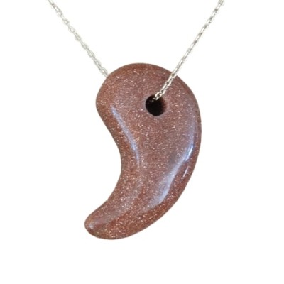 Pendentif Virgule en Pierre de Sable marron – Image 2