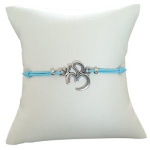 Bracelet bleu clair Aum argenté