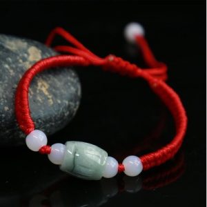 Bracelet Talisman rouge Perles Jade vert