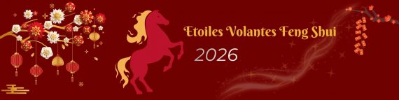 Bannière Feng Shui représentant les Étoiles Volantes 2026, avec décor floral asiatique, lanternes rouges et silhouette d’un cheval, dans un style rouge et or traditionnel.