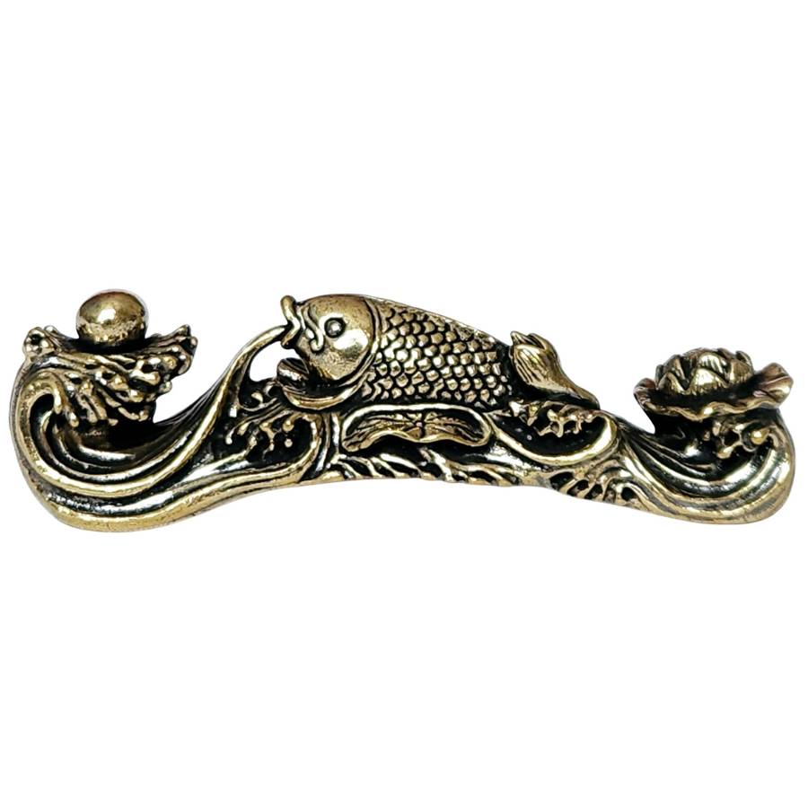 statue Carpe Koï sur Ruyi vue de profil