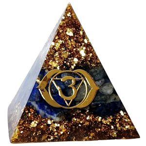 Pyramide orgonite Ajna chakra en lapis-lazuli, vue de face