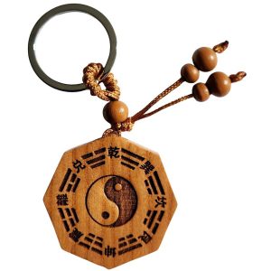 porte cles yin yang bagua protecteur feng shui bois energie