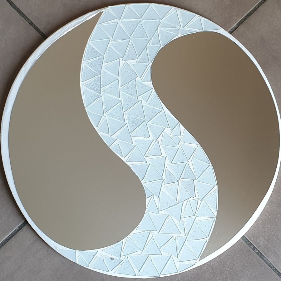 Miroir Yin Yang Mosaïque blanc 40cm vue réelle